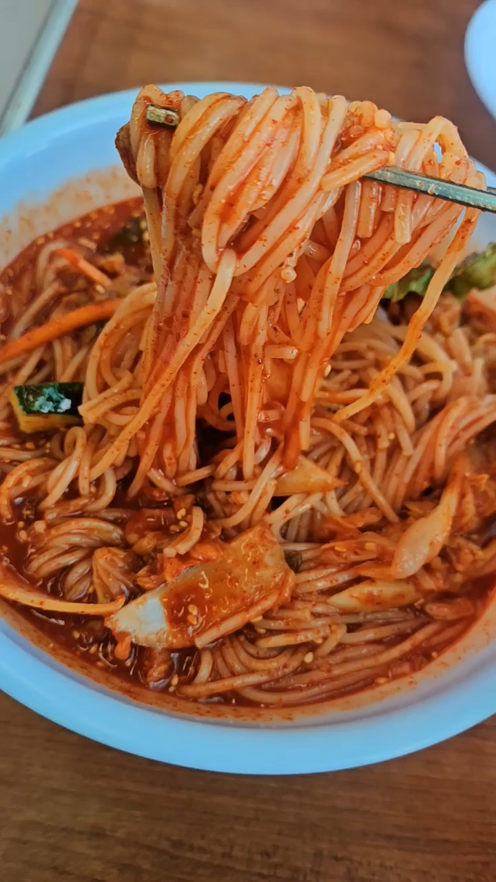 망향비빔국수2