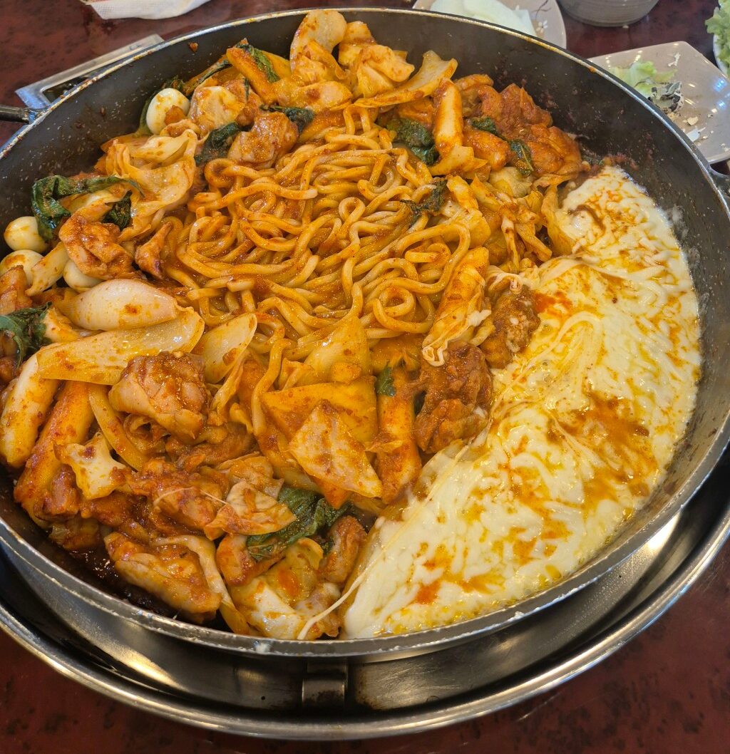 안양시 찐 맛집 1탄! 27 정통춘천닭갈비3 e1751955847934