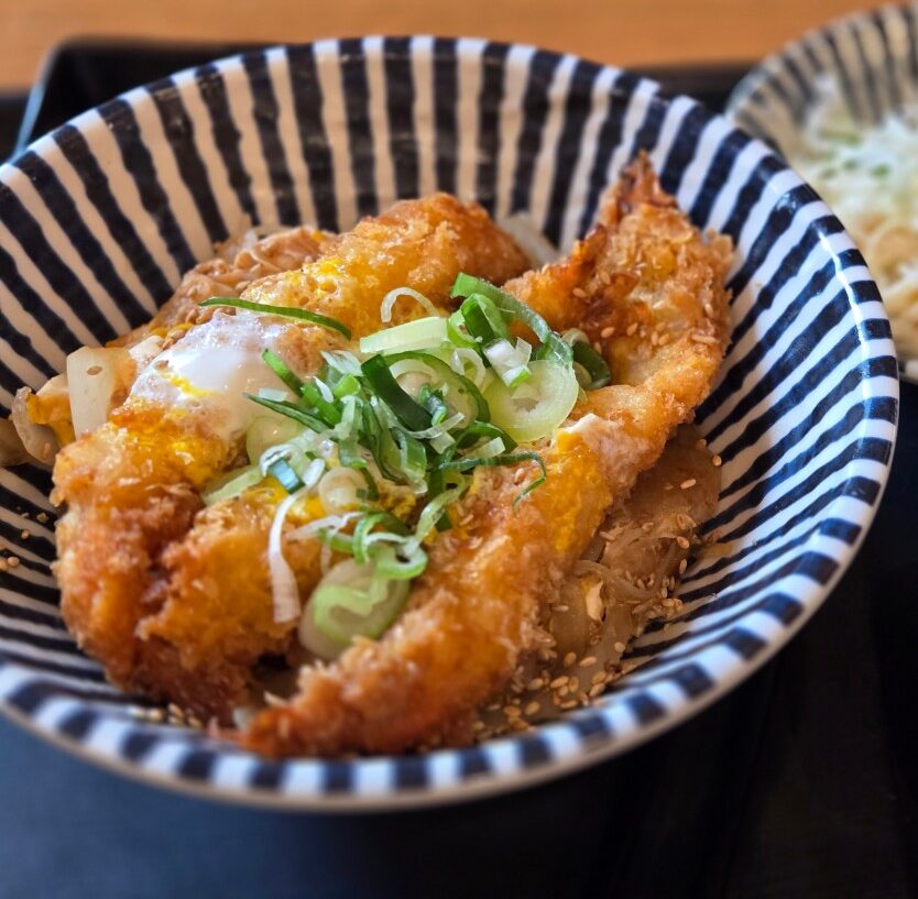 명동가츠라3 e1758004056435